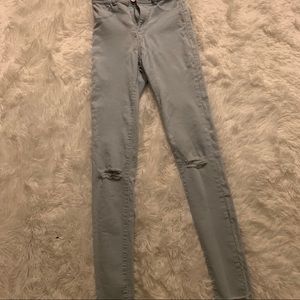 Zara light blue jeans.